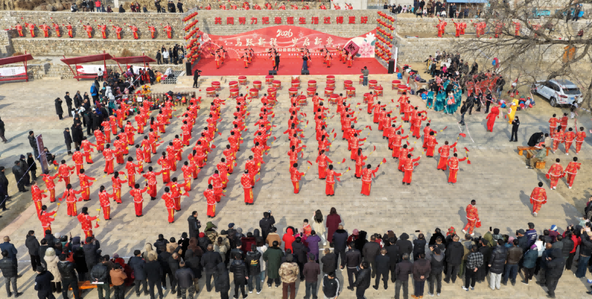 春节前,祝家沟举办惠民演出。金鑫摄