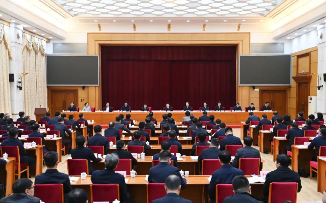 辽宁全面振兴新突破三年行动领导小组工作调度会议召开 巩固拓展“开门红”成果  奋力实现“双过半”目标 为打好打赢攻坚之年攻坚之战奠定坚实基础 郝鹏主持并讲话 李乐成讲话 王新伟出席